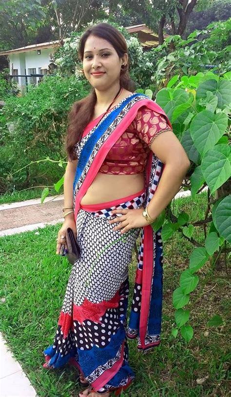 bhabhi ki chut|Hot bhabhi ki chudai sexy chut with saree removing